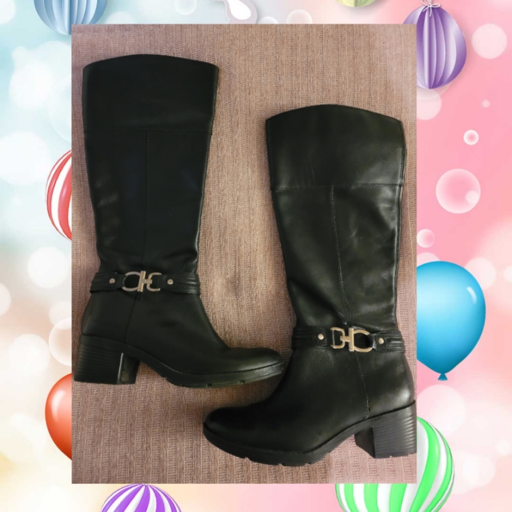 Black boots